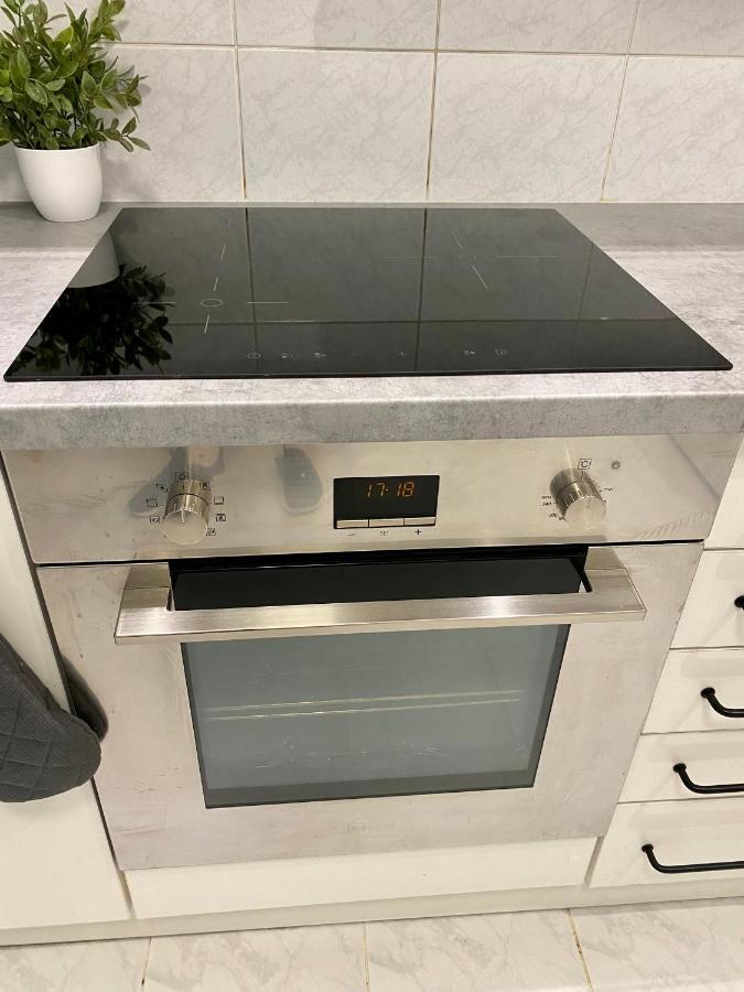 Apartmán Dean - Next To Nivy Bus Station & Mall